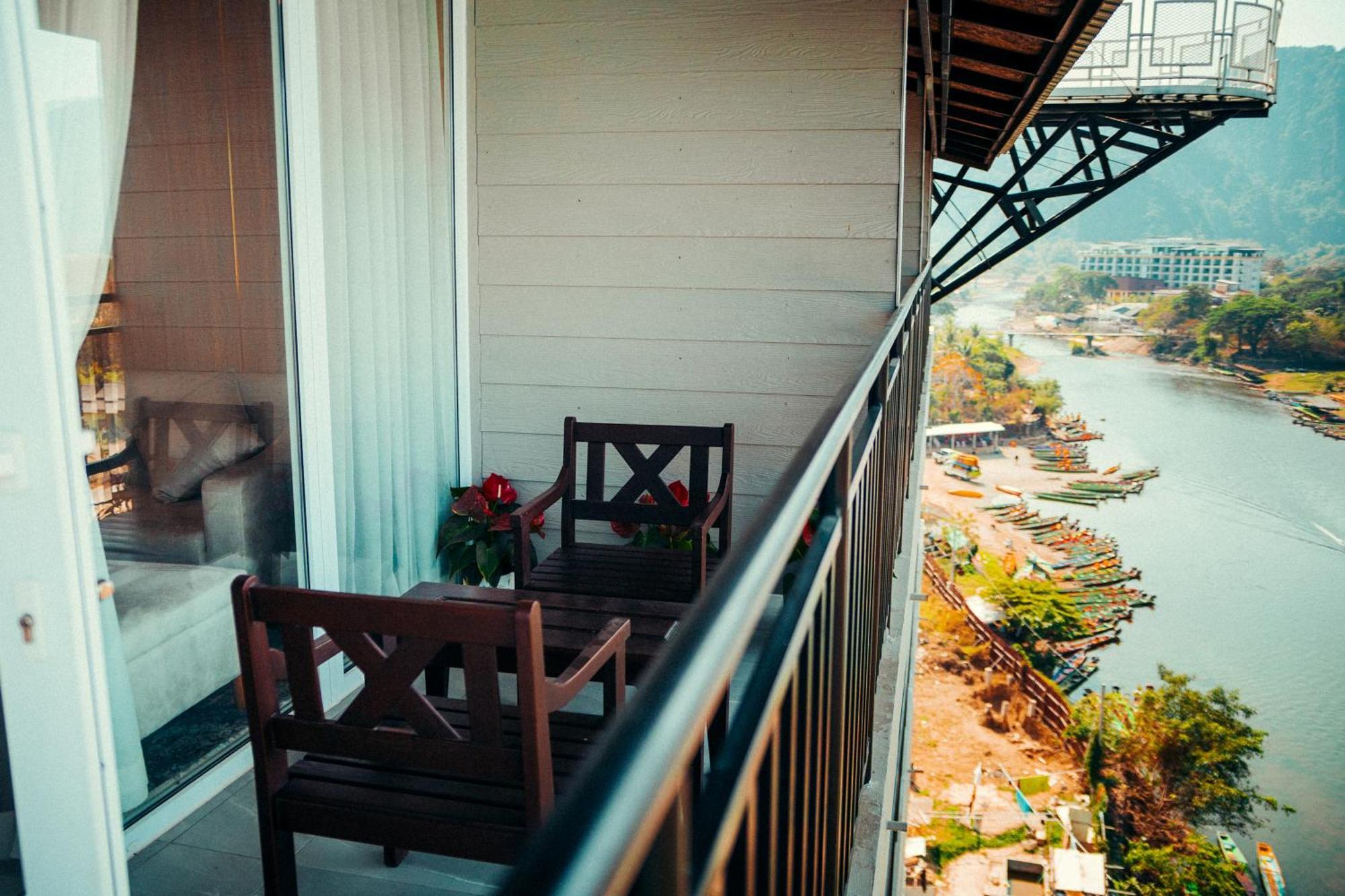 The Elephant Crossing Hotel Vang Vieng Buitenkant foto