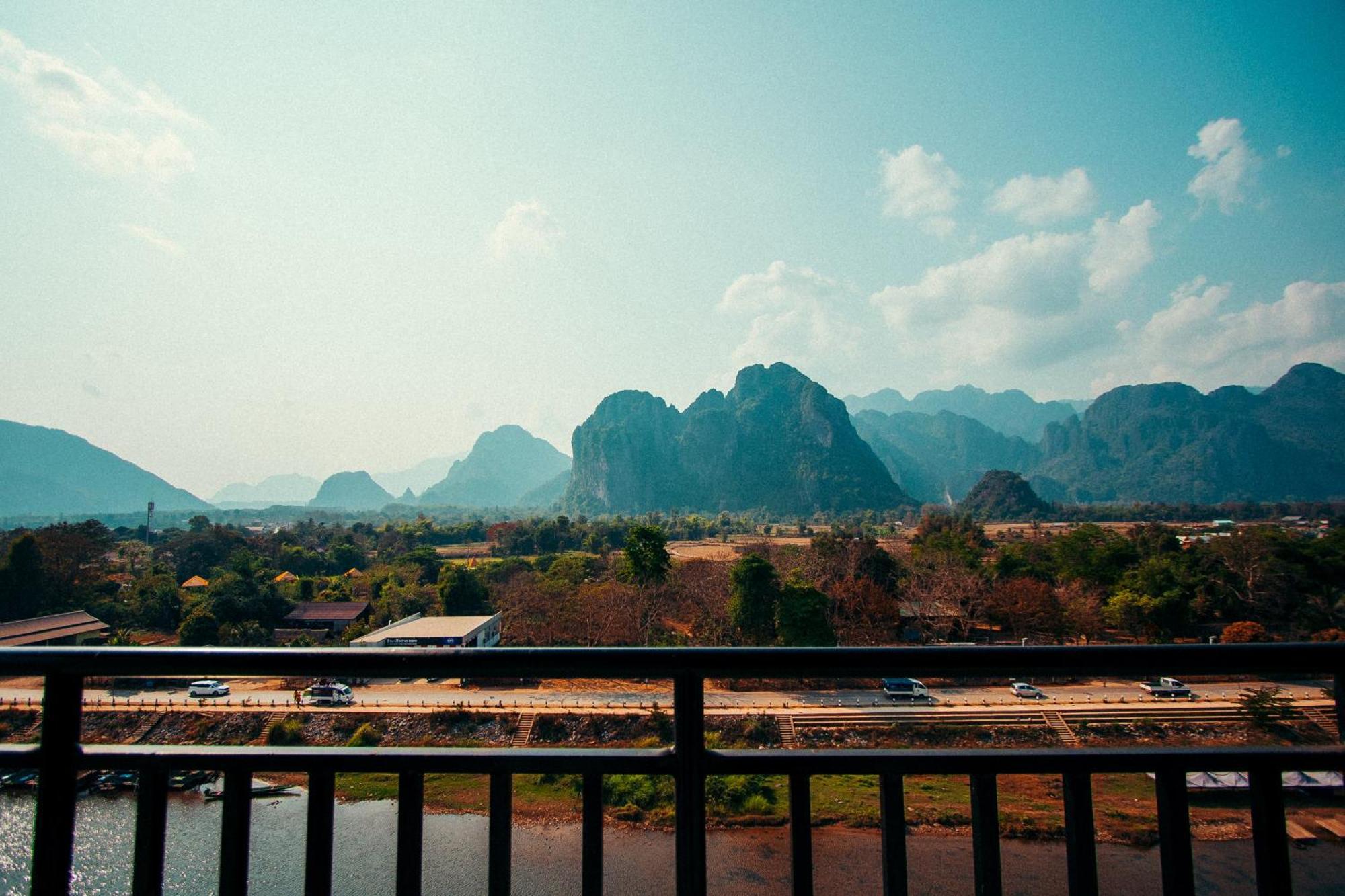 The Elephant Crossing Hotel Vang Vieng Buitenkant foto
